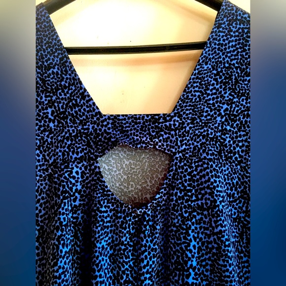 Short casual dress - Picture 3 of 4